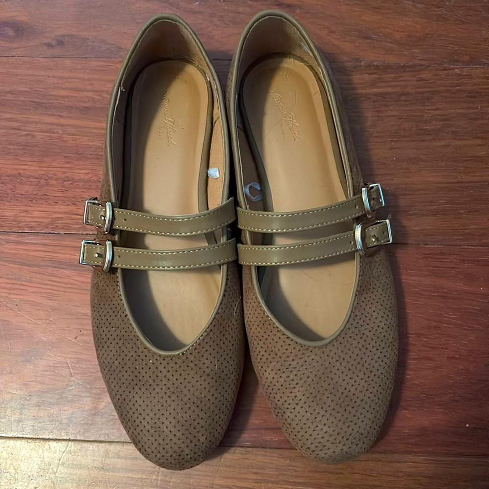 Universal Thread Taupe Double-Strap Perforated Flats 8